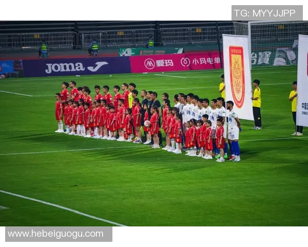 重庆足球队荣登足球比赛经验排行榜第三名引发热议