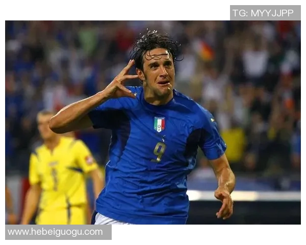 意大利足球明星托尼的全名及其辉煌职业生涯回顾